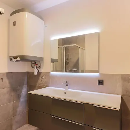 With 2 In Kirchberg *